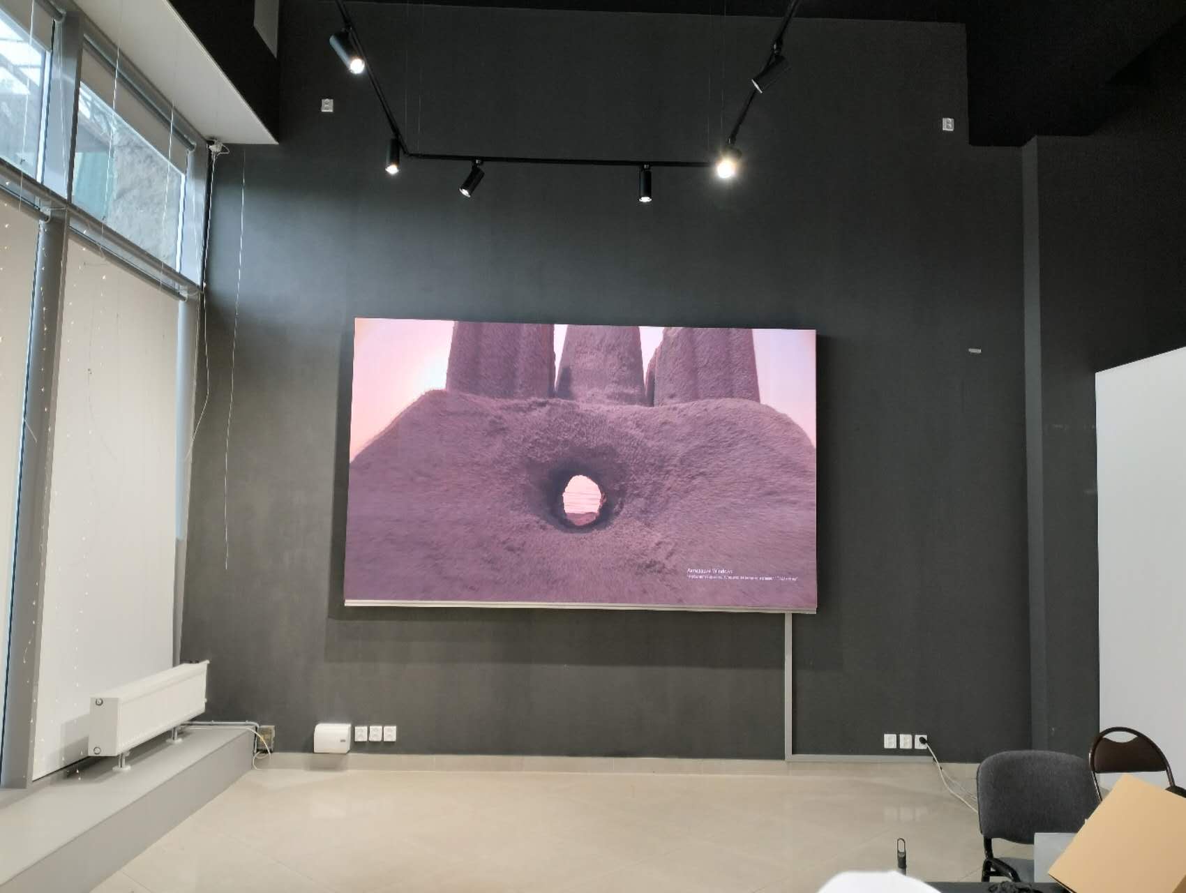 Экран офисного центра в г. Санкт-Петербург - фото 1