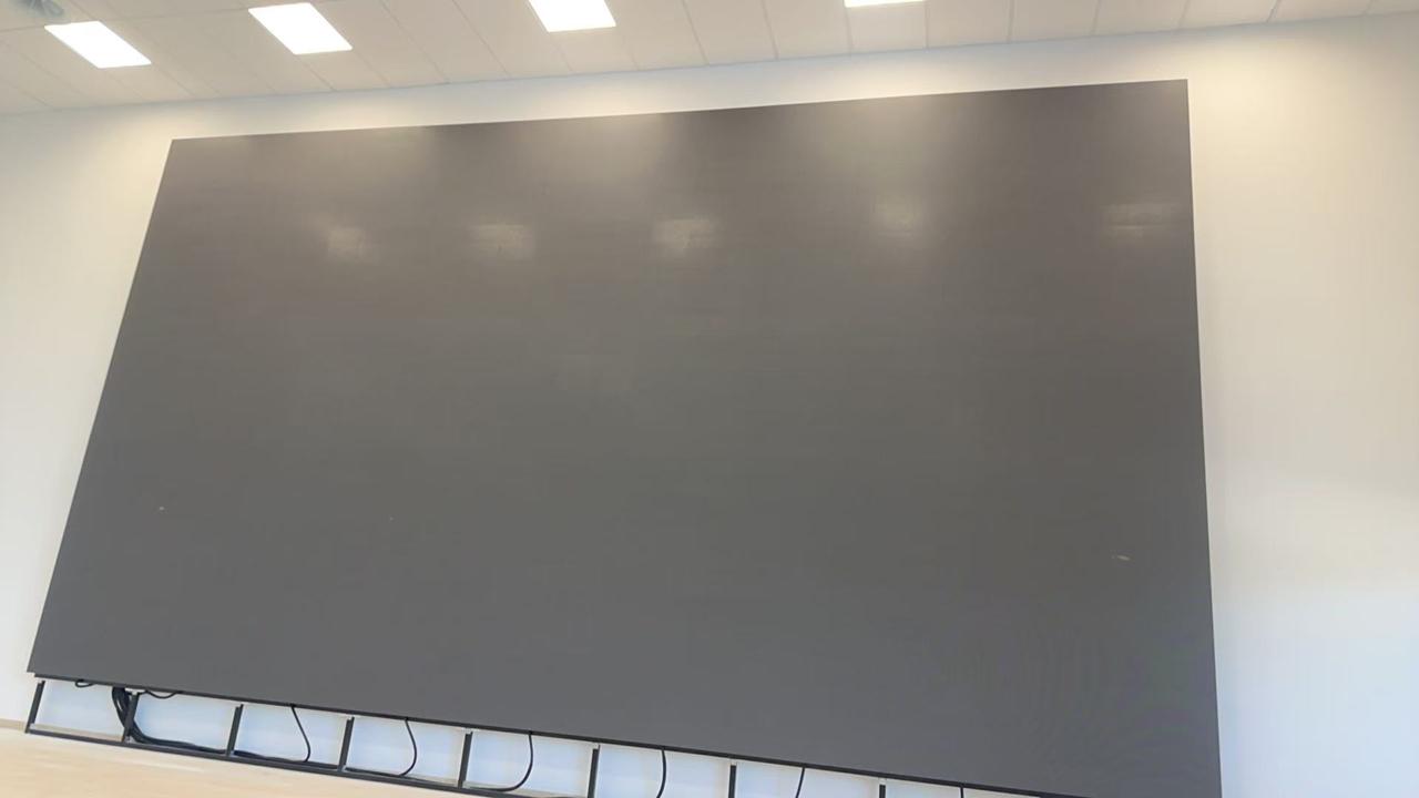 Интерьерный экран  Р4,для средней школы в мкр.1А в г. Урай - фото 1