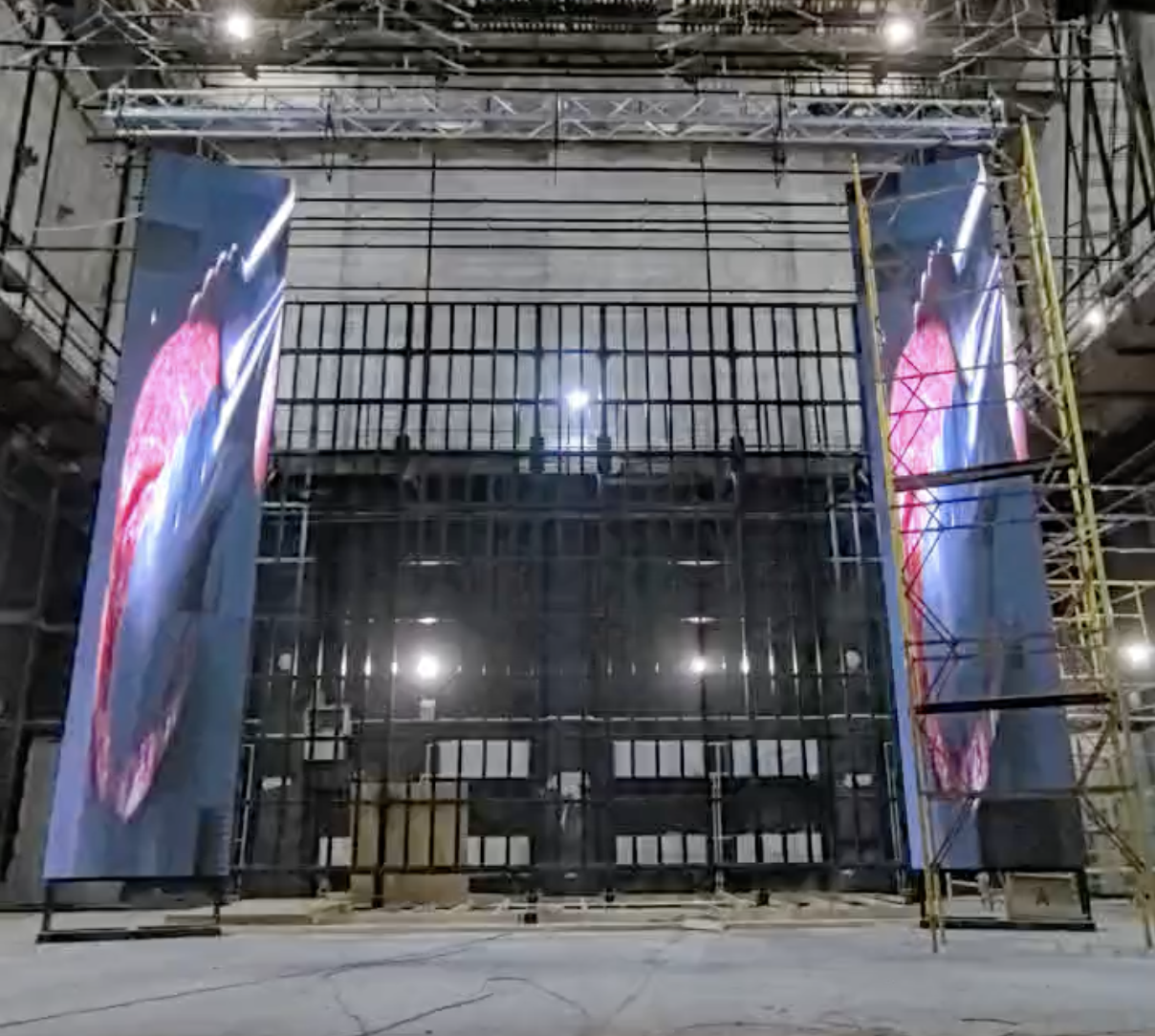 Интерьерный LED-экран формата P2 для МКУК "Городской дворец культуры" г. Тихорецка