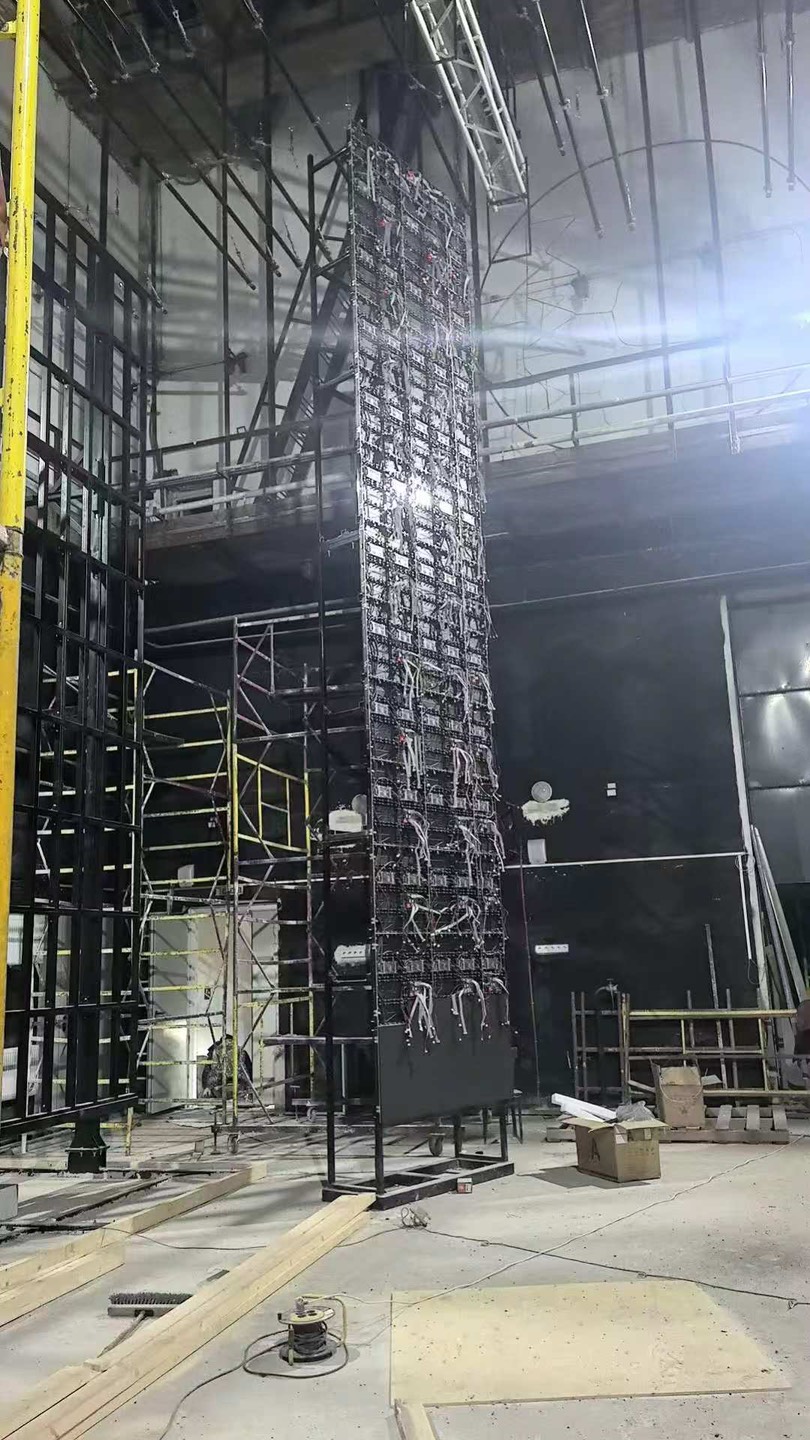 Интерьерный LED-экран формата P2 для МКУК "Городской дворец культуры" г. Тихорецка - фото 1